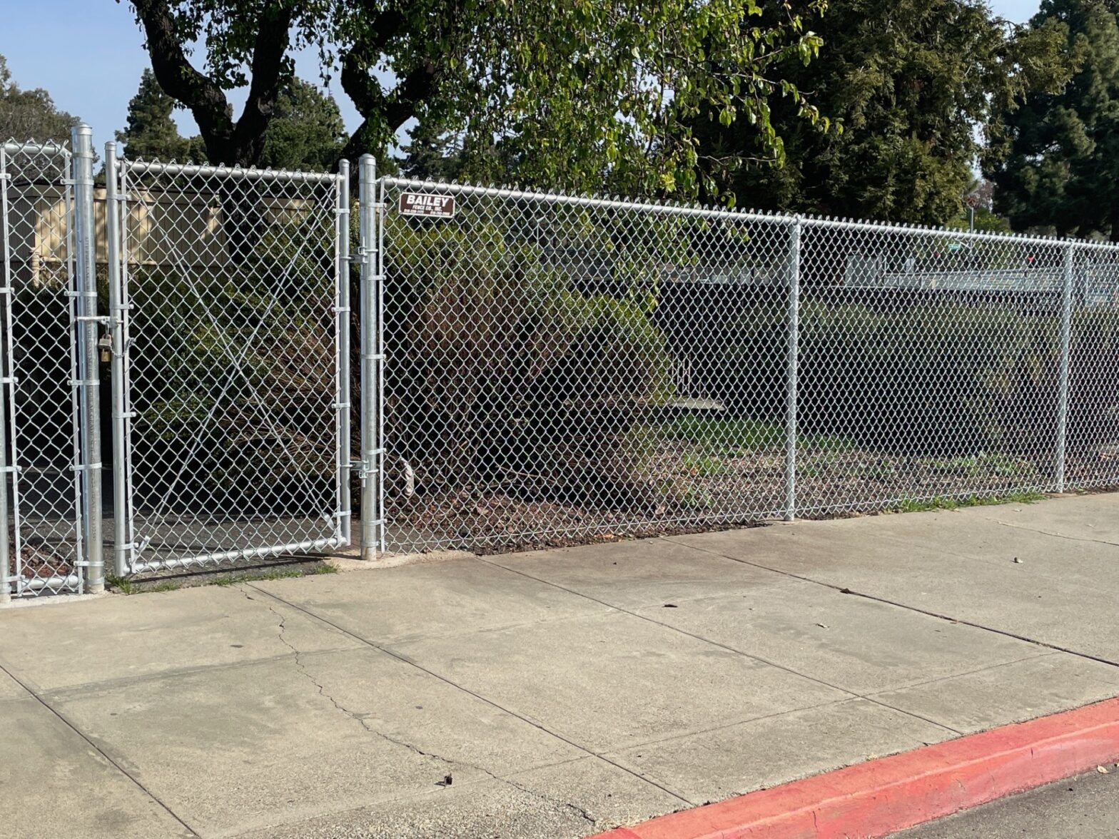 Photo of a chain link fence from a Greater Bay Area fence company